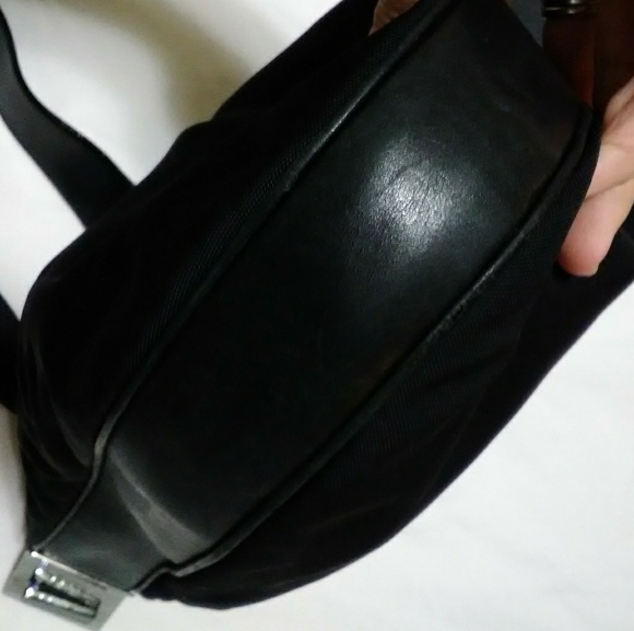 Gucci G Clasp Shoulder Bag - Picture 3 of 8